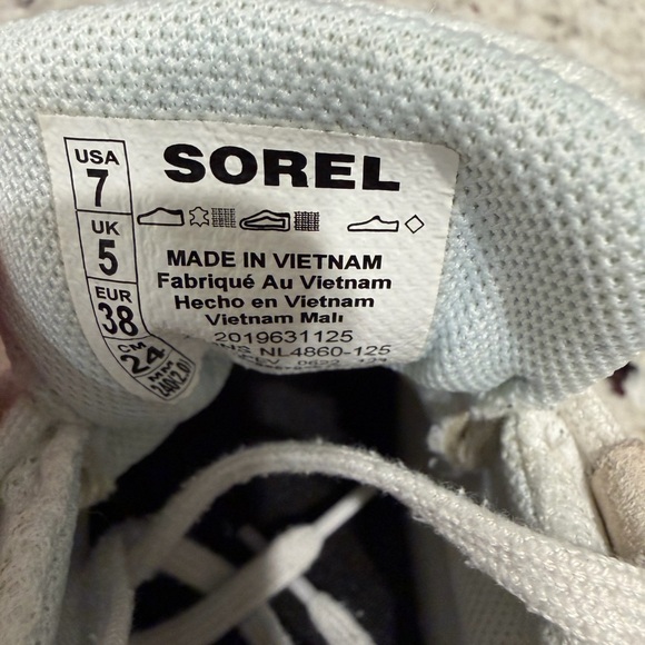 SOREL Women’s White/Cream Sneakers | Size 7 | Lightweight Casual Shoes - Picture 8 of 8
